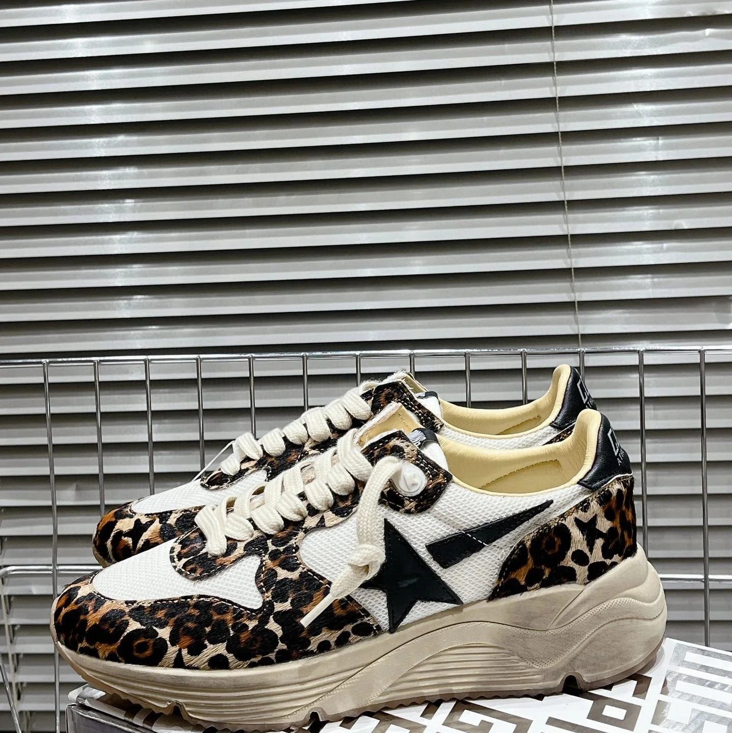 Golden Goose Sneakers Super-Star distressed star — Style 12 (Custom-made items are non-refundable and non-exchangeable)