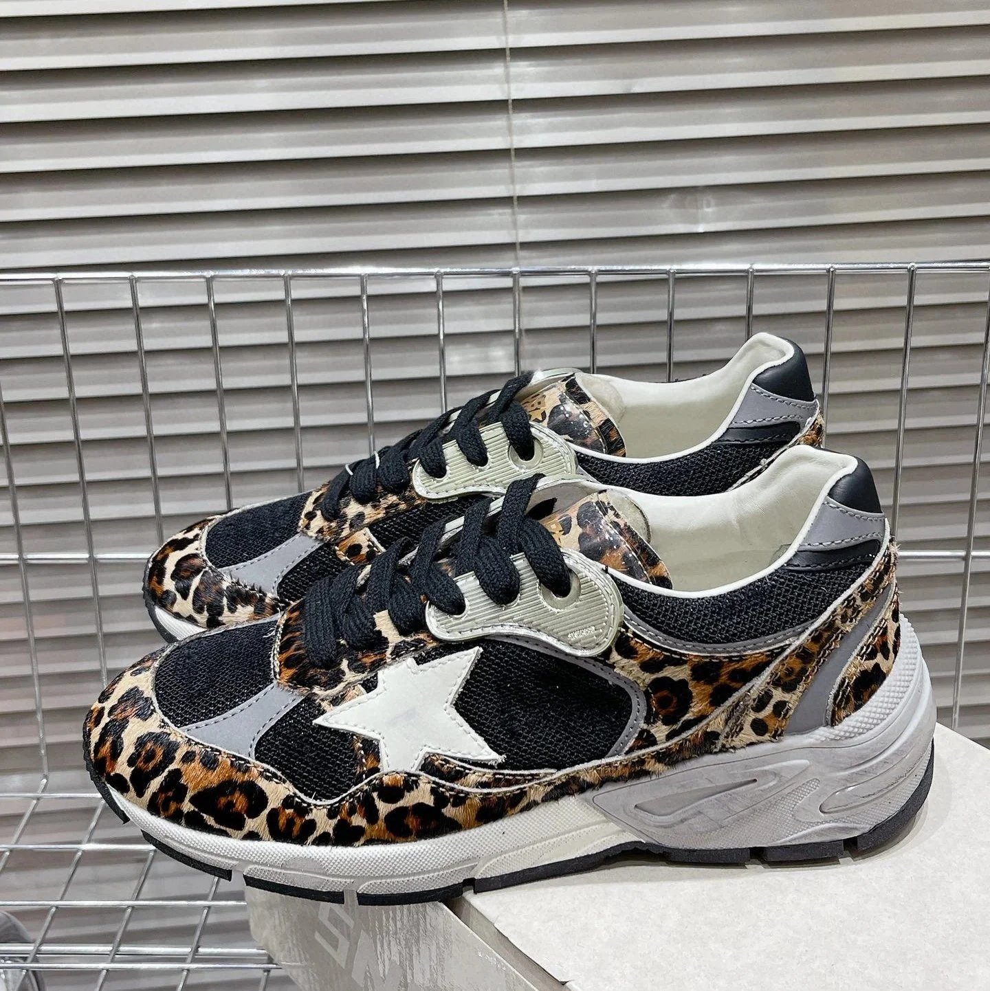 Golden Goose Sneakers Super-Star distressed star — Style 6 (Custom-made, no returns or exchanges)