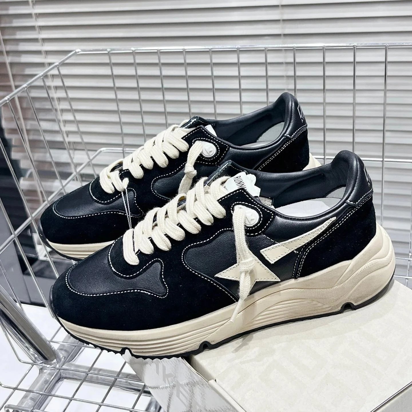 Golden Goose Sneakers Super-Star distressed star — Style 16 (Custom-made, no returns or exchanges)