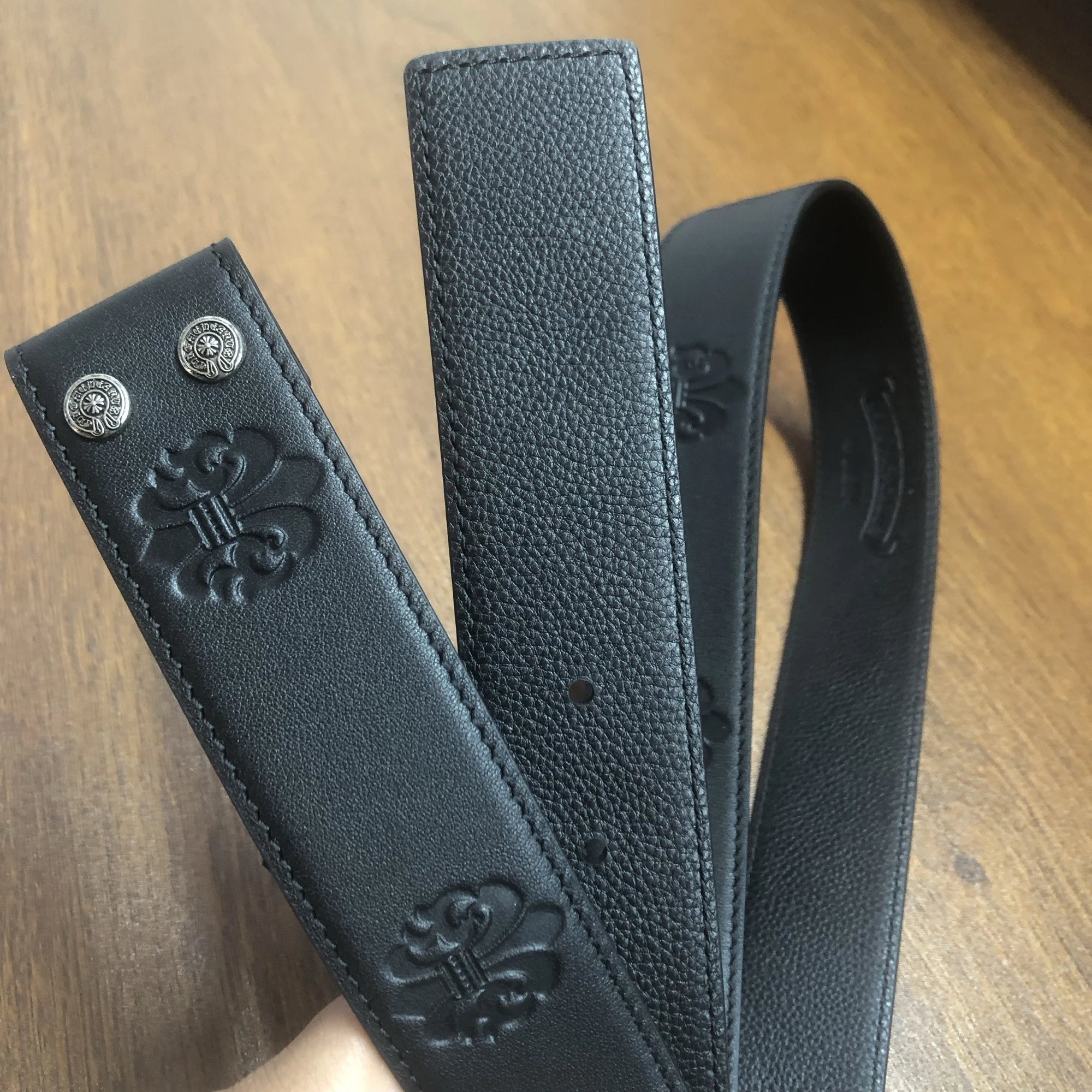Upgraded double-sided cowhide leather Embossing