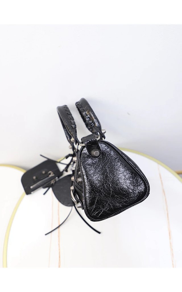 Balenciaga Lecagole Tassel Bag: seller detail photo 5