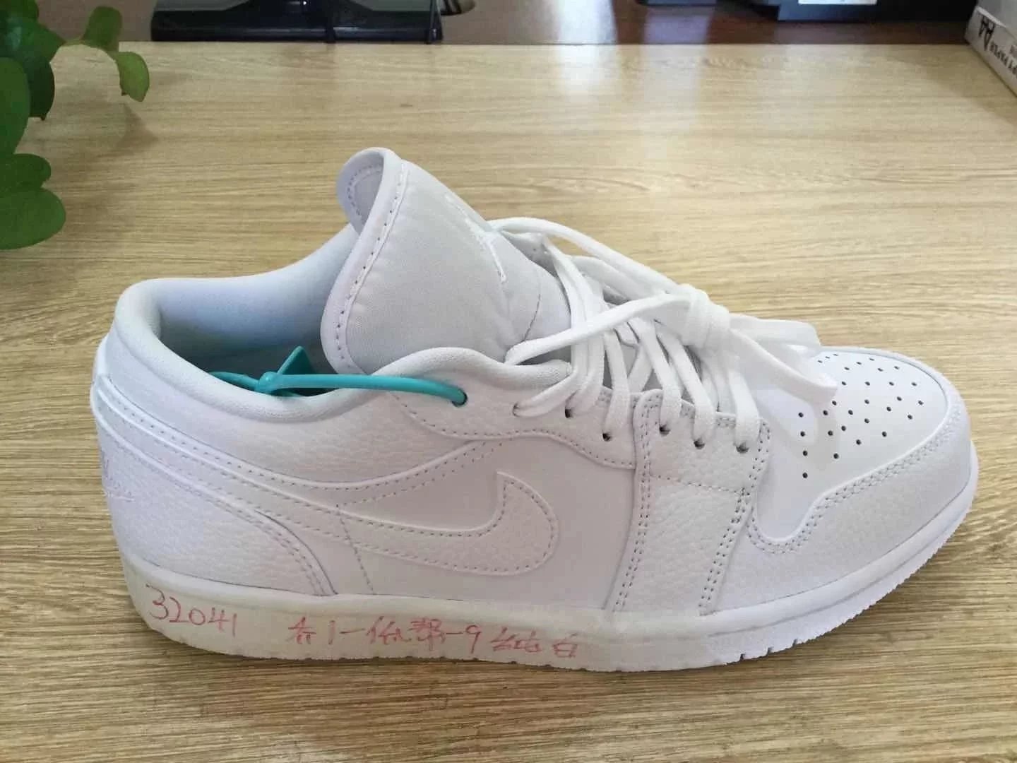 AJ1 low top 553558-130 pure white