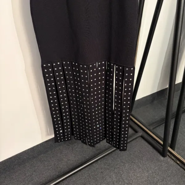 Design Pleated Dot-Embroidered Knit Dress Black - 6