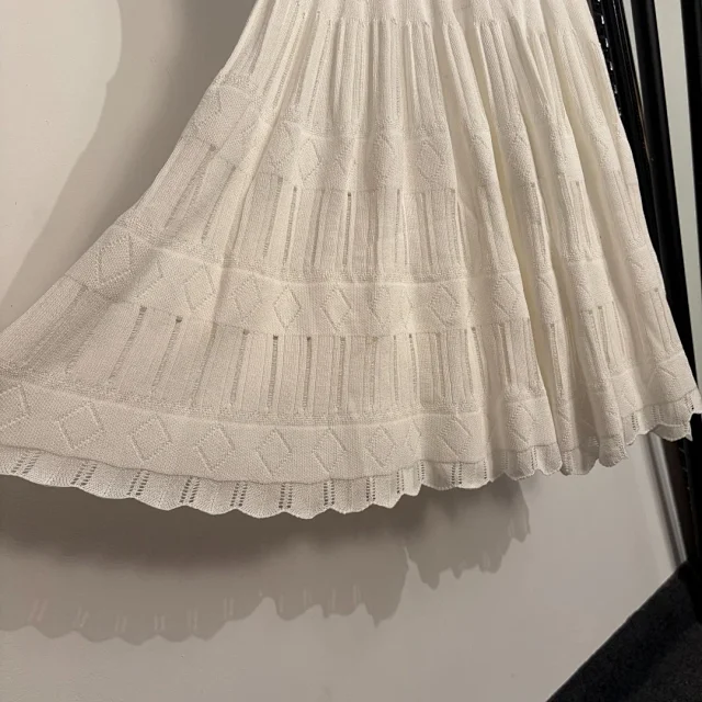 Chanel Dresses Sleeveless ribbed knit fit-and-flare dress with CC brooch product detail image 6