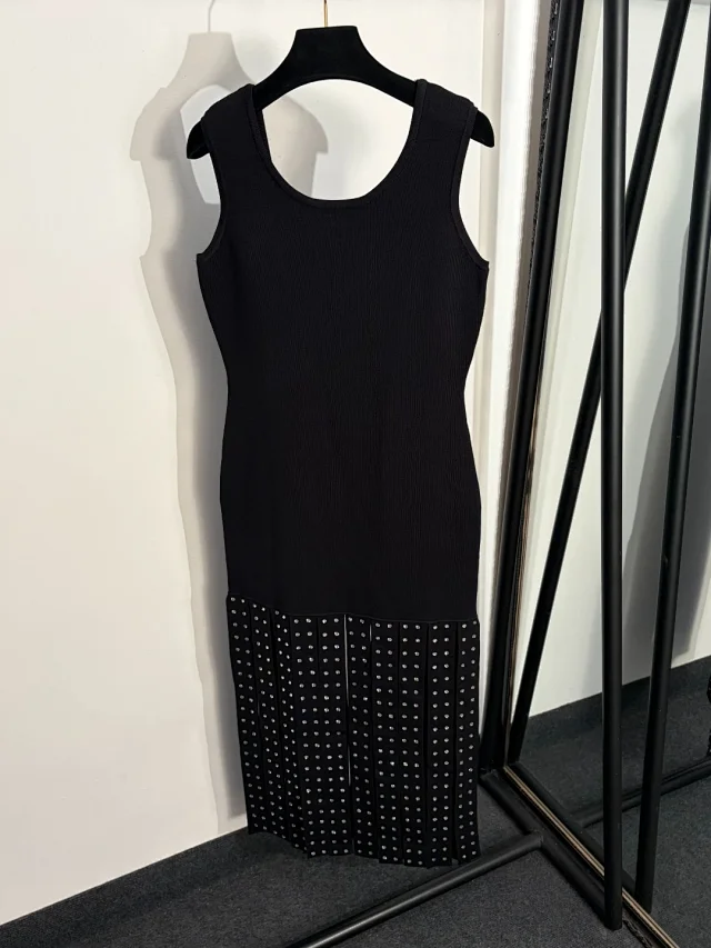 Unbranded Dresses Sleeveless Ribbed Knit Dress with Rhinestone Pleated Hem product detail image 3