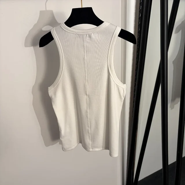 Unbranded Vests Ribbed Sleeveless Vest with Gold-Tone Shoulder Embellishments product detail image 3