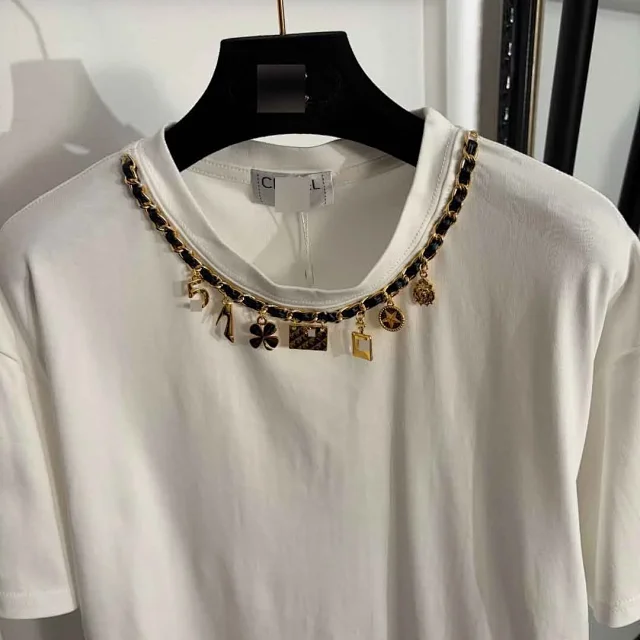 Chanel T-Shirts Short-Sleeve Chain Charm Collar T-Shirt product detail image 4
