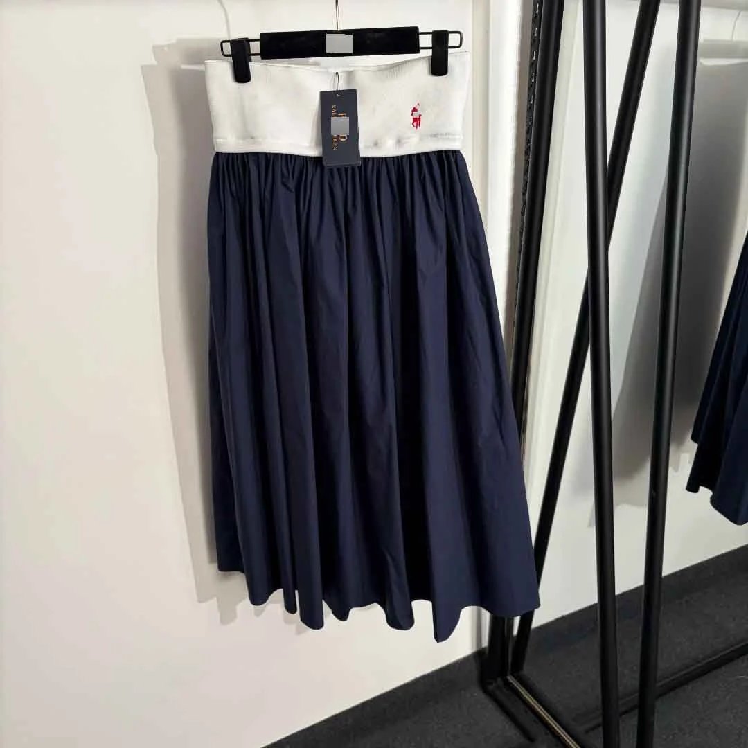 藏蓝色