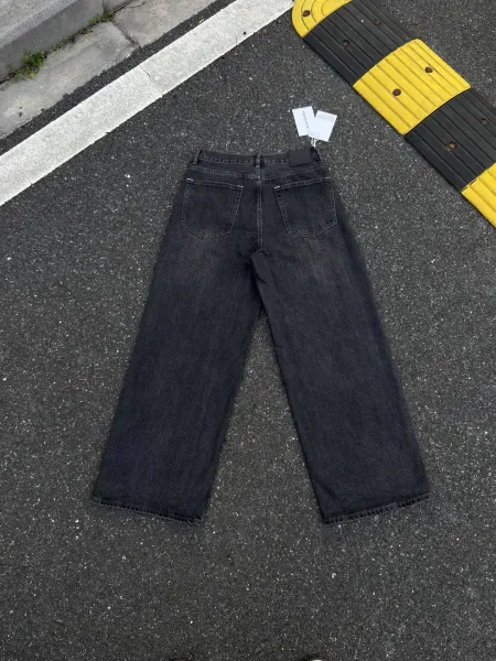 Design Black Wide-Leg Jeans with Contrasting Stitching Jeans - 6