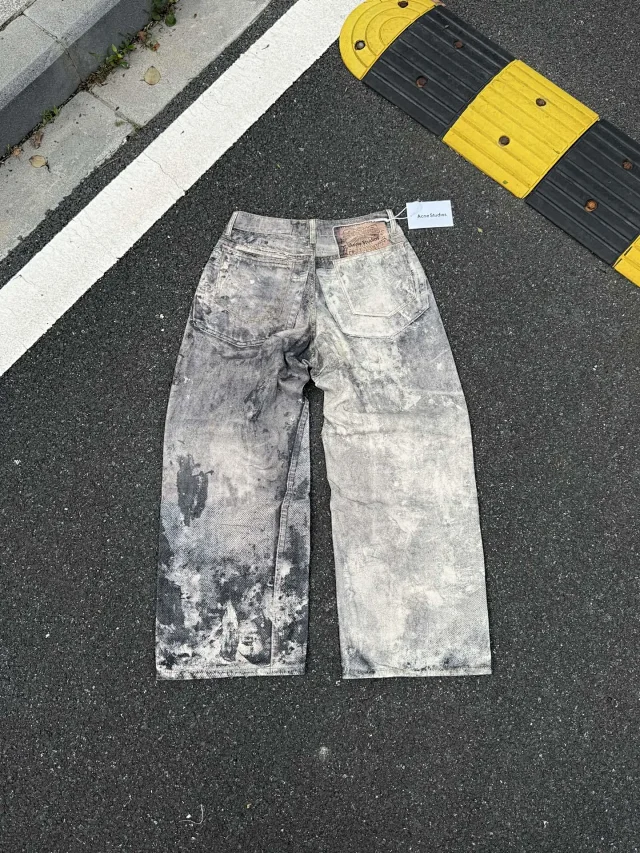 Acne Studios Jeans Wide-leg marbled-wash product detail image 2