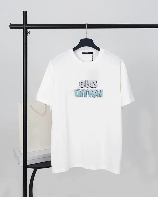 Louis Vuitton T-Shirts Short-Sleeve Graphic Print T-Shirt product detail image 32