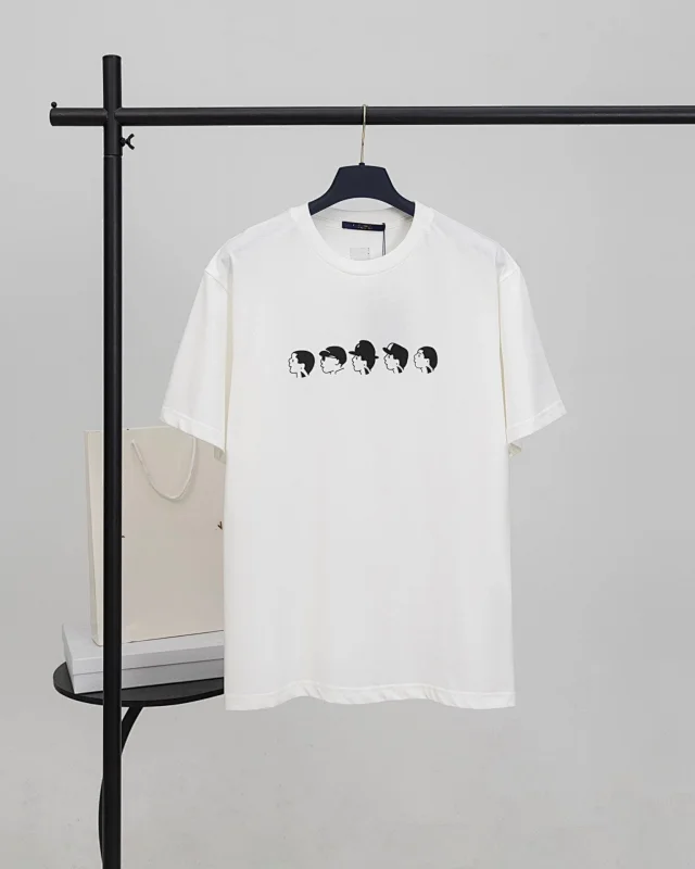 Louis Vuitton T-Shirts Short-Sleeve Graphic Print T-Shirt product detail image 43