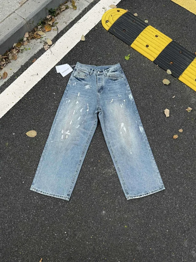 Acne Studios Jeans Distressed paint-splatter wide-leg product detail image 5