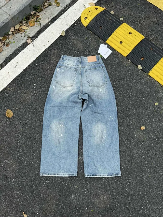 Acne Studios Jeans Distressed paint-splatter wide-leg product detail image 4