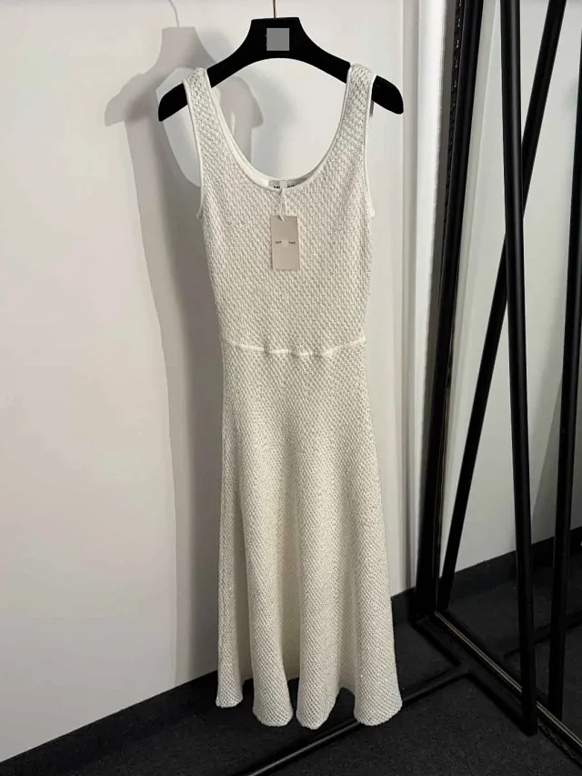 Unbranded Dresses Sleeveless Scoop-Neck Sequin Knit Maxi Dress product detail image 3
