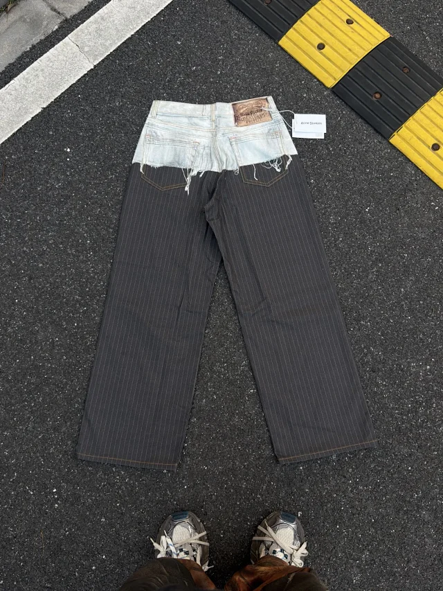 Unbranded Jeans Loose-fit printed with button details product detail image 3