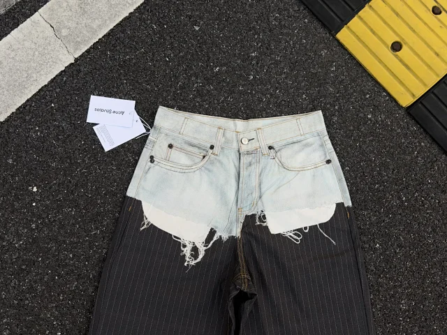 Unbranded Jeans Loose-fit printed with button details product detail image 6