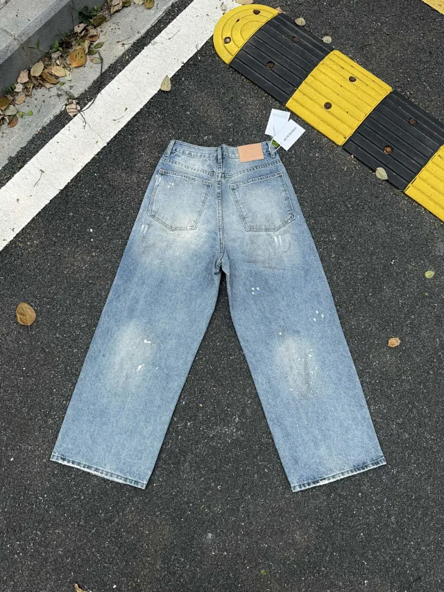 Acne Studios Jeans Distressed paint-splatter wide-leg product detail image 8