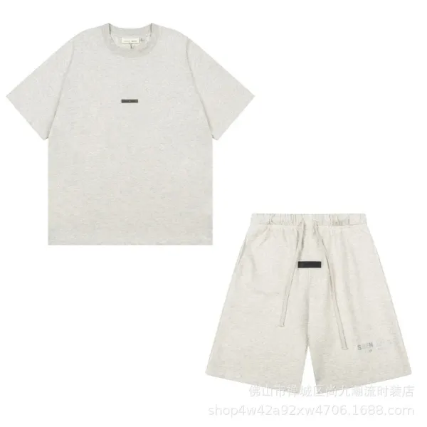 Fear of God Essentials Logo Print Heather Gray T-Shirt - 16