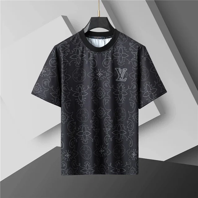 Louis Vuitton T-Shirts Short-Sleeve Crew-Neck Logo-Print T-Shirt product detail image 12