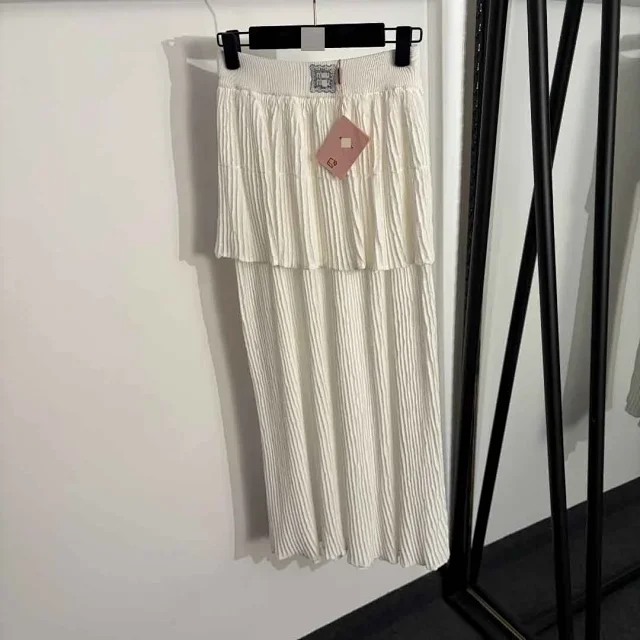 Miu Skirts Layered Pleated Midi Skirt product detail image 2