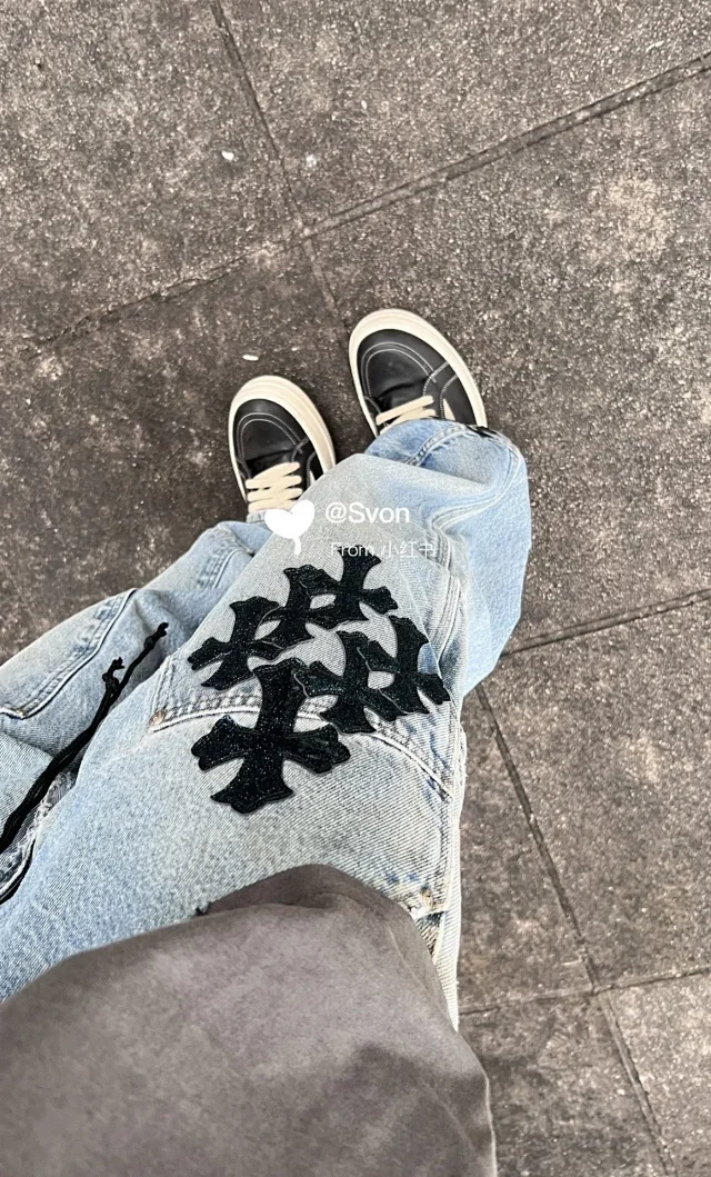 Unbranded Jeans Light-wash carpenter with cross appliqués product detail image 8
