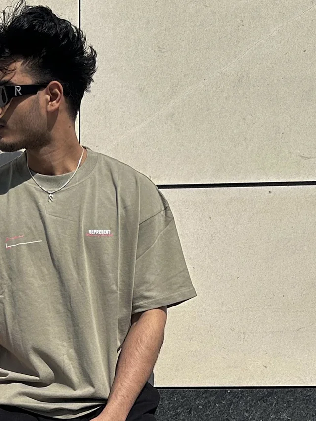 Represent T-Shirts Owners' Club Logo Print Oversized T-Shirt product detail image 29