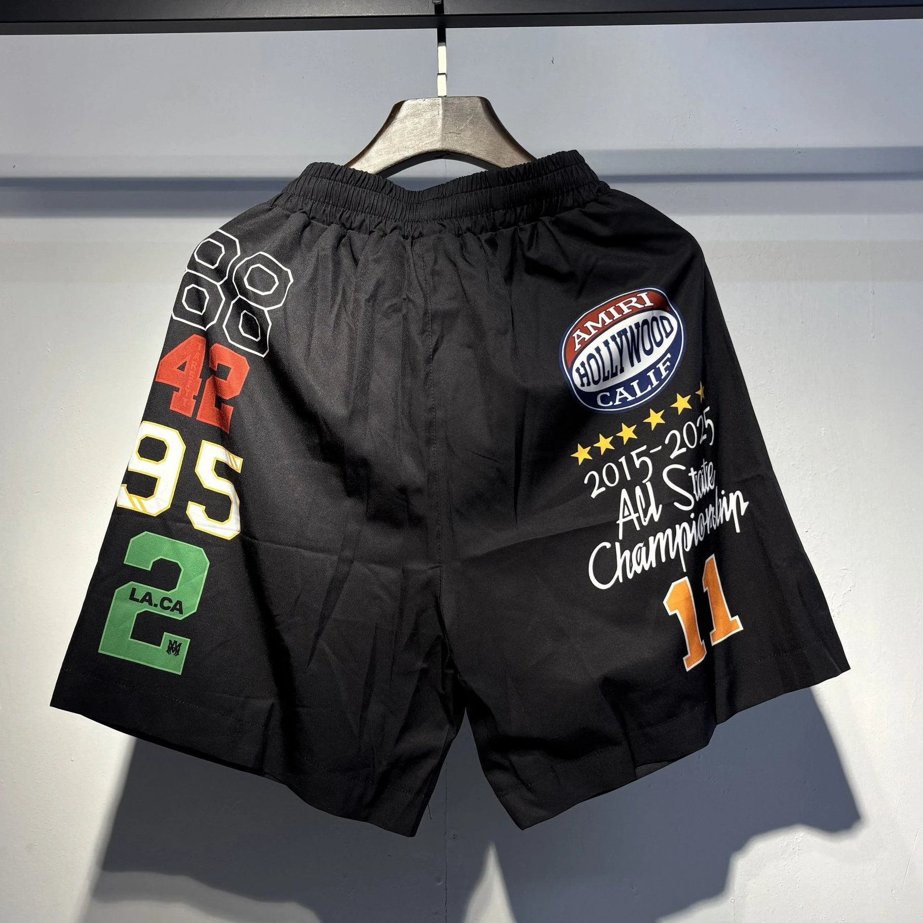 AMIRI Shorts Varsity Graphic Print image 2
