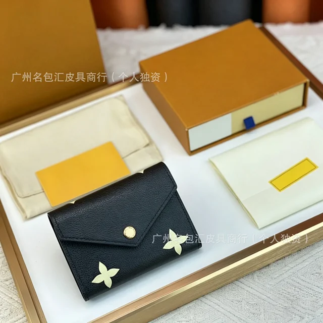 Unbranded Wallets & Card Holders Long snap-flap wallet with floral print product detail image 2