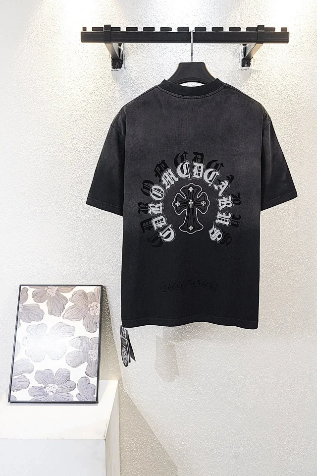 Chrome Hearts T-Shirts Cross Graphic Rhinestone Short-Sleeve T-Shirt product detail image 3