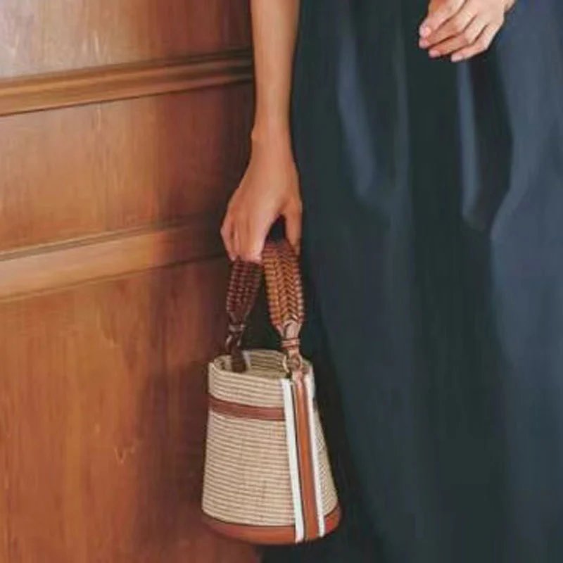 Bottega Veneta Bucket Bag Brown Leather with Contrast Stitching Handbags - 2