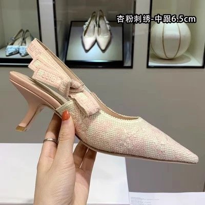 Design Pointed-Toe Bow Mule Heels in Blush Pink with Embroidered Texture
