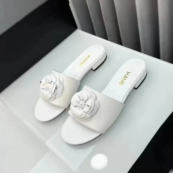 HANE Floral Embellished Slide Sandals White Slippers - 6
