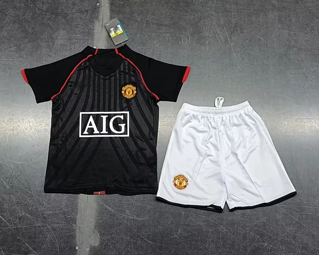 Real Madrid Football Jerseys Kids Jersey and Shorts Set product detail image 11