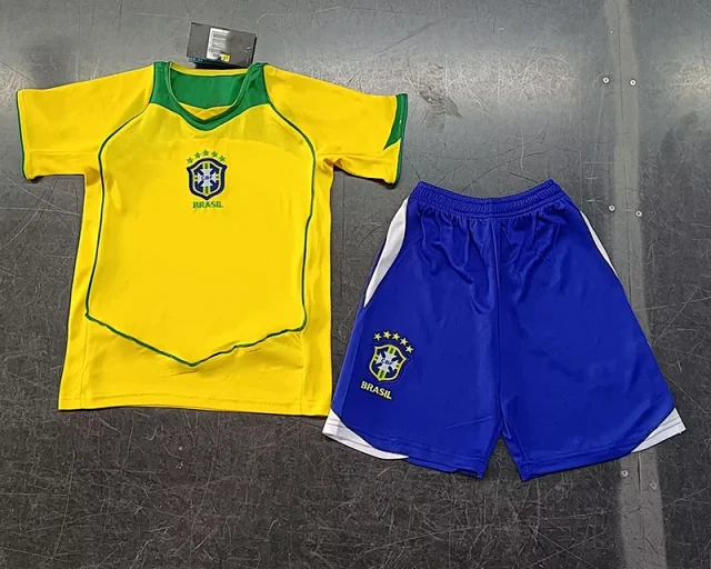 Real Madrid Football Jerseys Kids Jersey and Shorts Set product detail image 19