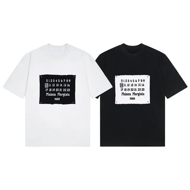 MM6 Maison Margiela T-Shirts Short-Sleeve Logo and Graphic Print product detail image 4