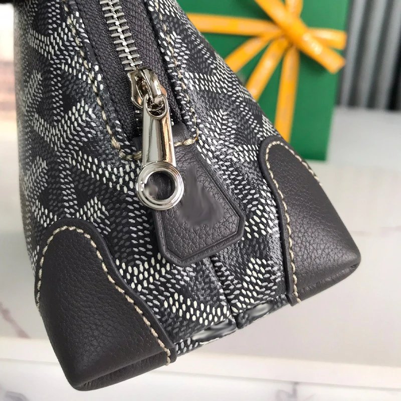 Goyard Saint-Louis Pouch Yellow Leather Clutches - 20