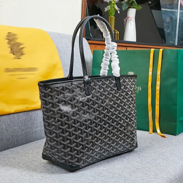 Unbranded Handbags Zippered Tote Bag with Geometric Pattern product detail image 3