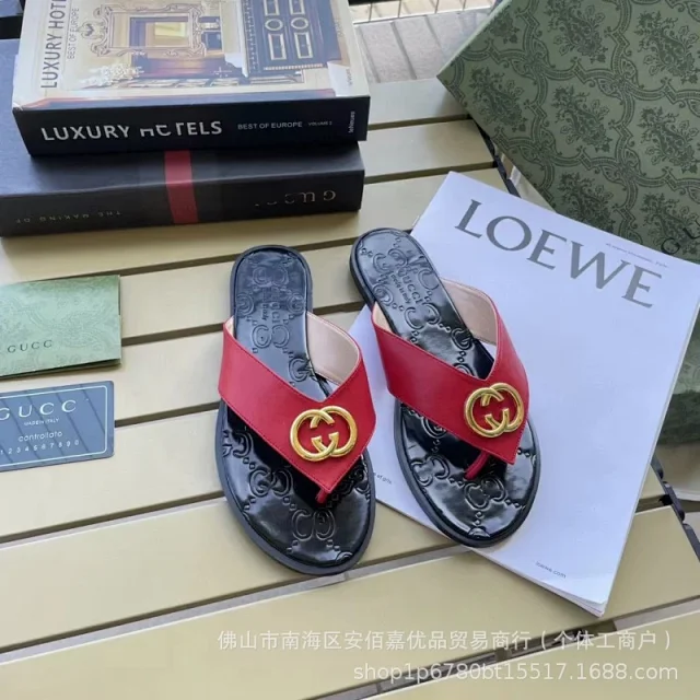 Gucci Slippers Interlocking G thong product detail image 9