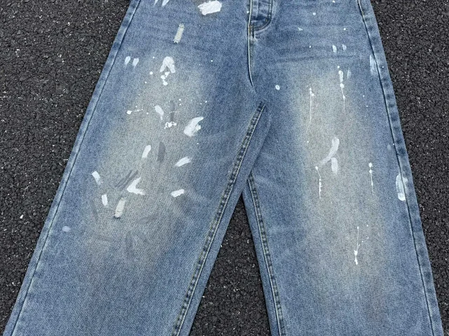 Acne Studios Jeans Distressed paint-splatter wide-leg product detail image 19