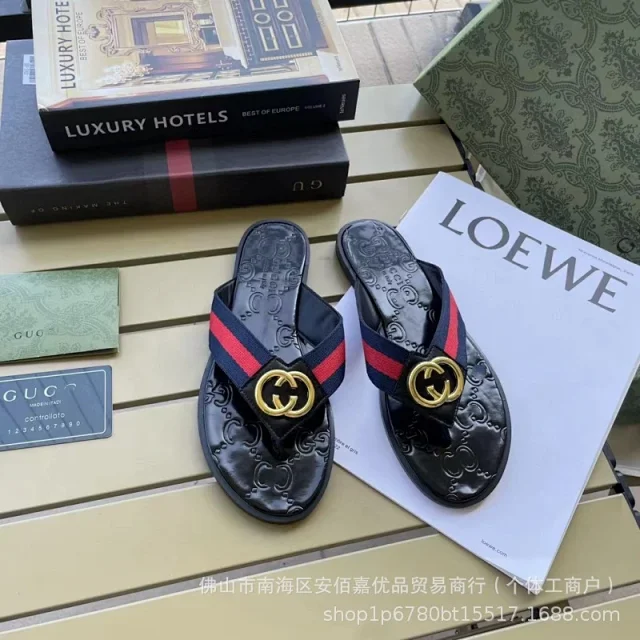 Gucci Slippers Interlocking G thong product detail image 4