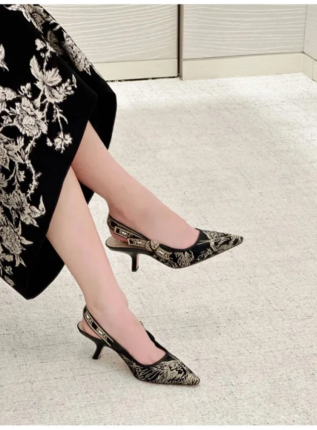 Dior High Heels J'Adior embroidered slingback pumps product detail image 1