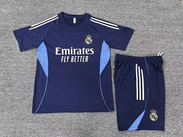 Real Madrid Matching Sets Short-Sleeve Football Jersey and Shorts Set product detail image 6
