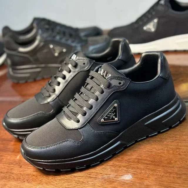 Unbranded Sneakers Low-top lace-up with triangular side patch and thick outsole product detail image 1