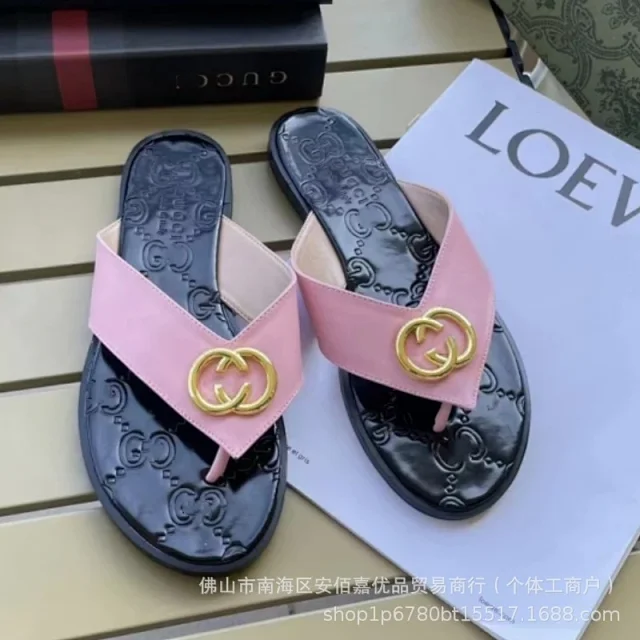 Gucci Slippers Interlocking G thong product detail image 2