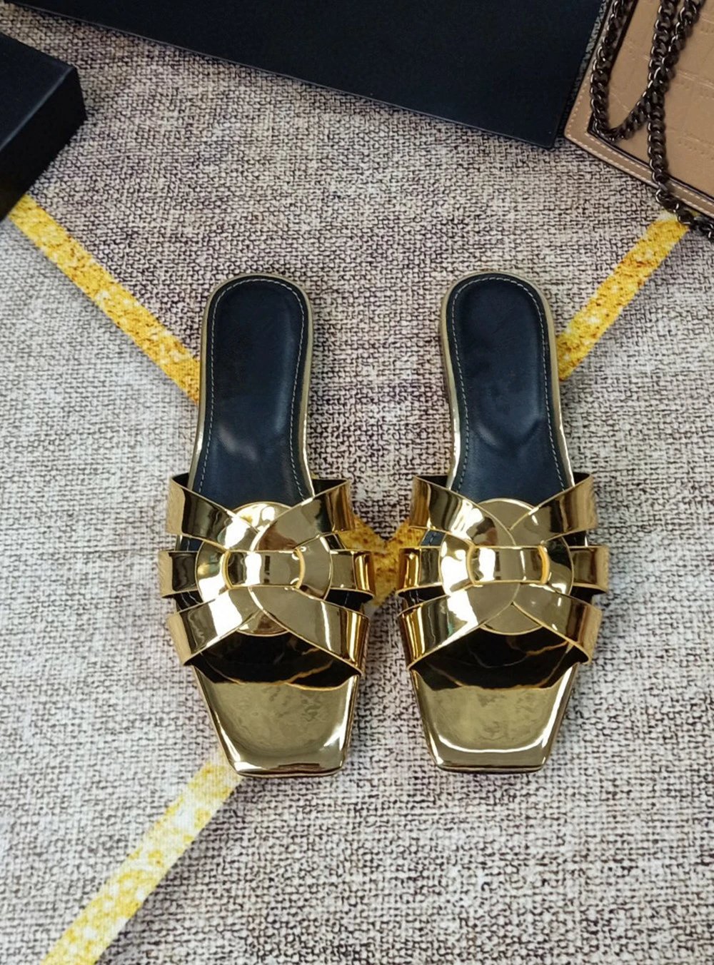 金色