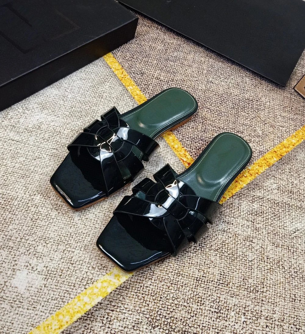 橄榄绿