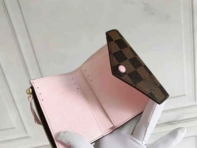 Unbranded Wallets & Card Holders Envelope flap snap wallet with checkerboard pattern product detail image 6