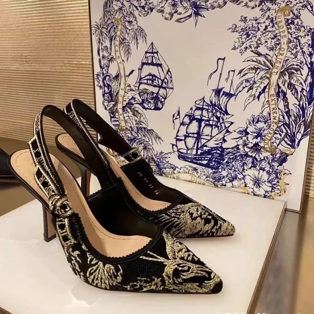 Dior High Heels J'Adior embroidered pointed-toe slingback pumps product detail image 14