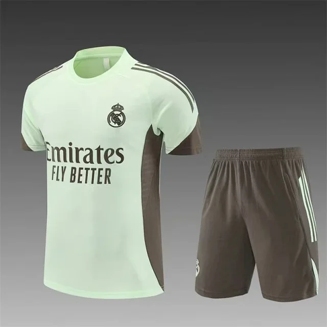Real Madrid Matching Sets Short-Sleeve Football Jersey and Shorts Set product detail image 2